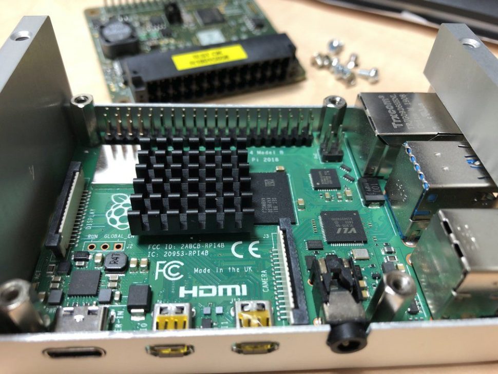 Big flat heatsink mounted on CPU of Raspberry Pi 4